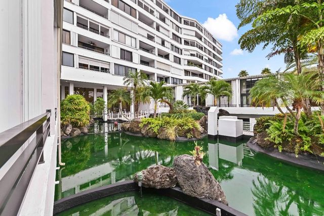 3589 S Ocean Boulevard 26, South Palm Beach, FL 33480