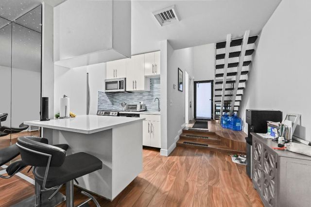 3589 S Ocean Boulevard 26, South Palm Beach, FL 33480