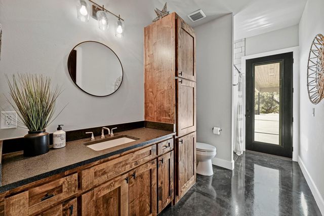 220 Eagle RDG, Burnet, TX 78611