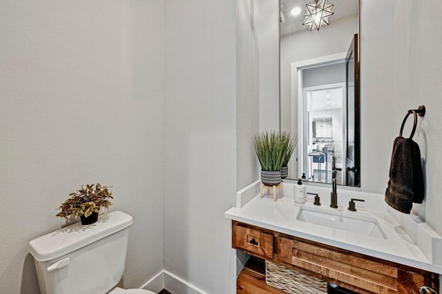 220 Eagle RDG, Burnet, TX 78611