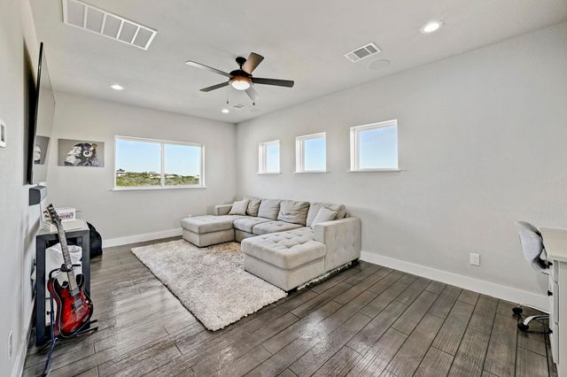 220 Eagle RDG, Burnet, TX 78611