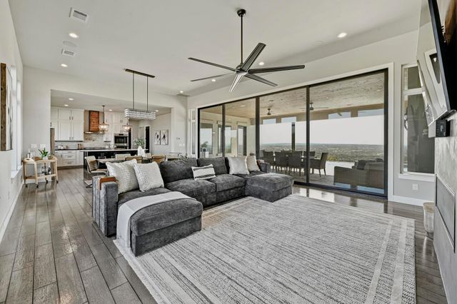 220 Eagle RDG, Burnet, TX 78611