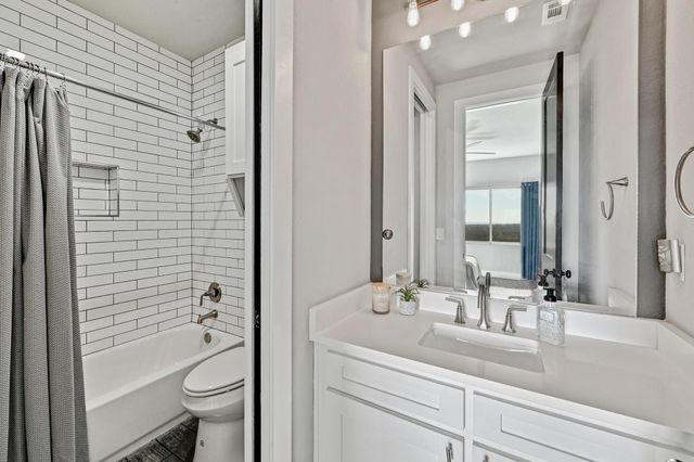 220 Eagle RDG, Burnet, TX 78611