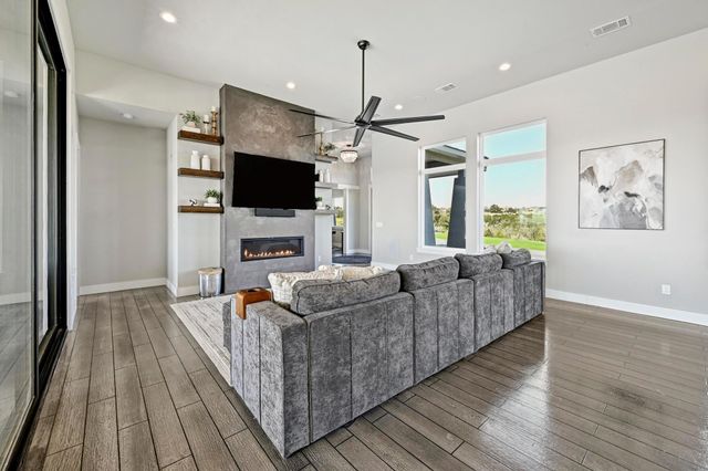 220 Eagle RDG, Burnet, TX 78611