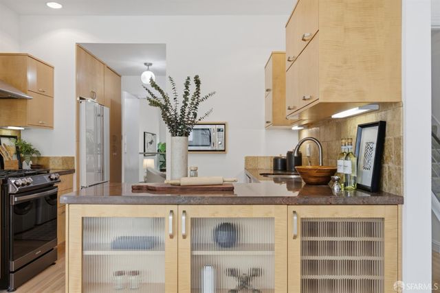 239 North Lake Merced Hills, San Francisco, CA 94132