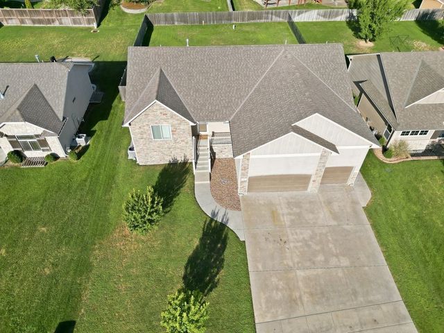 965 N Cedar Brook Circle, Mulvane, KS 67110