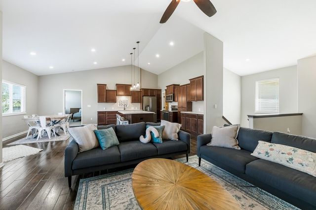 965 N Cedar Brook Circle, Mulvane, KS 67110