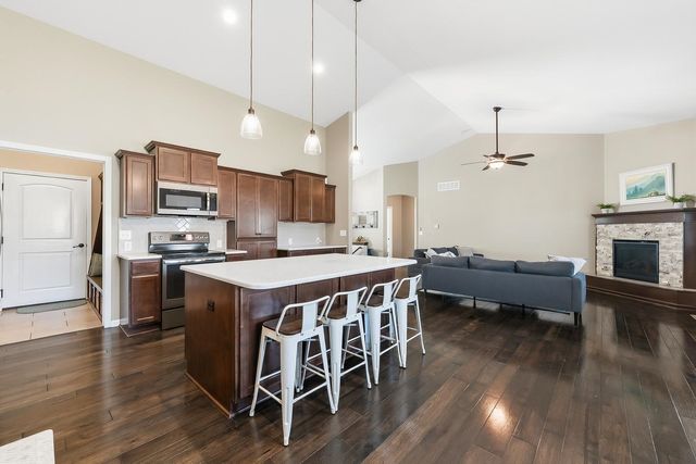 965 N Cedar Brook Circle, Mulvane, KS 67110