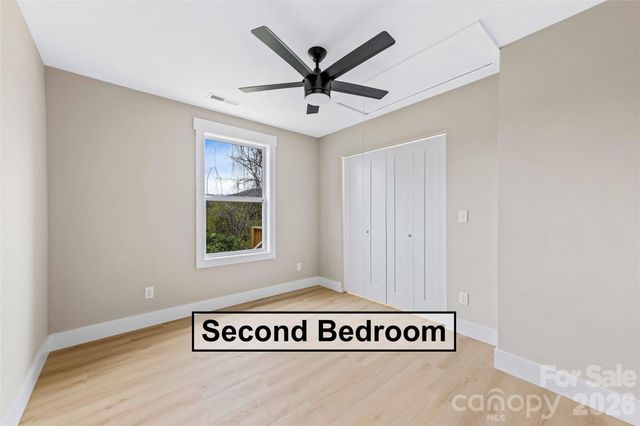 662 Beehive Road, Hendersonville, NC 28792
