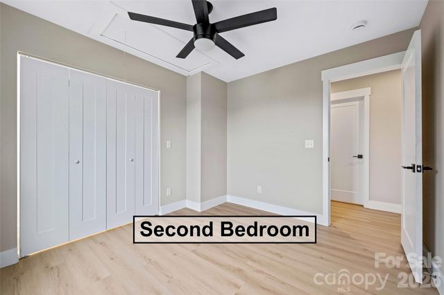 662 Beehive Road, Hendersonville, NC 28792