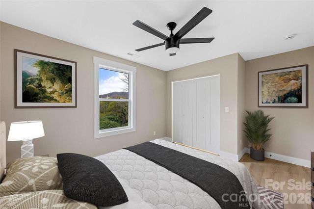 662 Beehive Road, Hendersonville, NC 28792