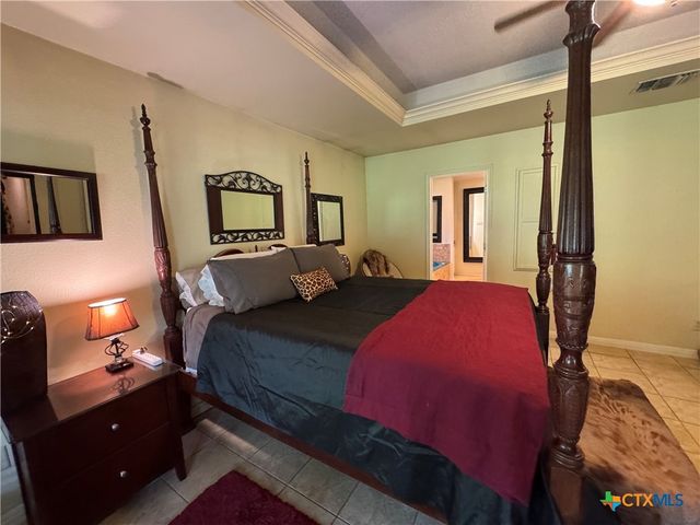 433 Las Brisas Boulevard, Seguin, TX 78155