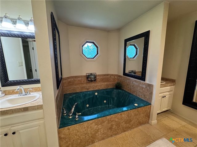 433 Las Brisas Boulevard, Seguin, TX 78155