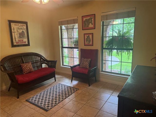 433 Las Brisas Boulevard, Seguin, TX 78155