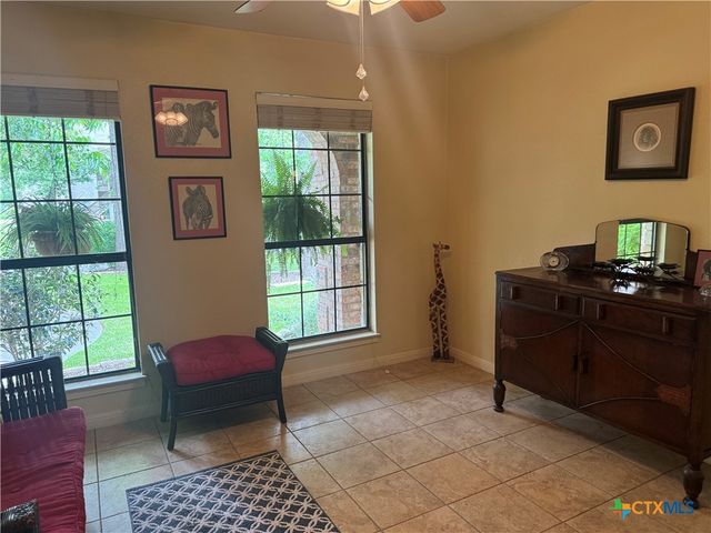433 Las Brisas Boulevard, Seguin, TX 78155
