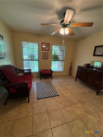 433 Las Brisas Boulevard, Seguin, TX 78155