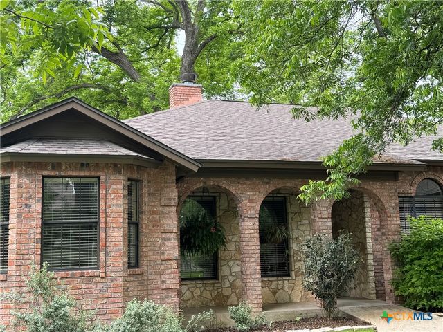 433 Las Brisas Boulevard, Seguin, TX 78155