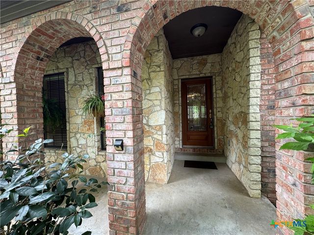 433 Las Brisas Boulevard, Seguin, TX 78155