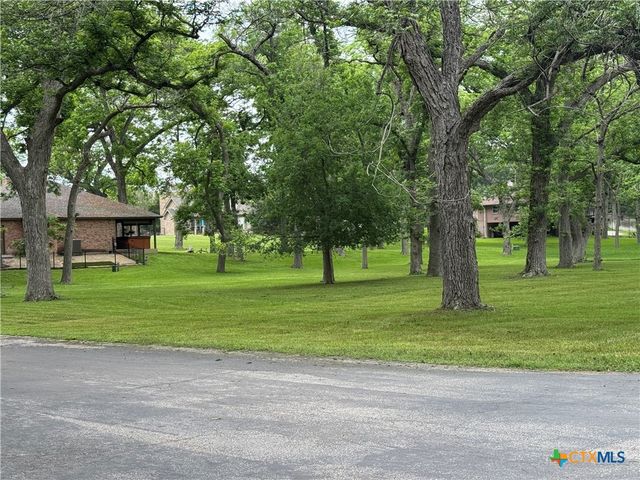 433 Las Brisas Boulevard, Seguin, TX 78155
