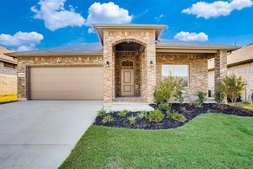 15828 Bronte Lane, Fort Worth, TX 76247