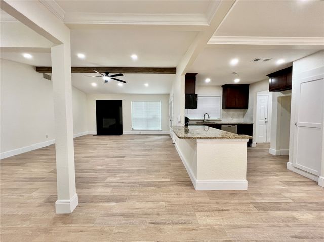 3241 Bunker Hill Drive, Forest Hill, TX 76140