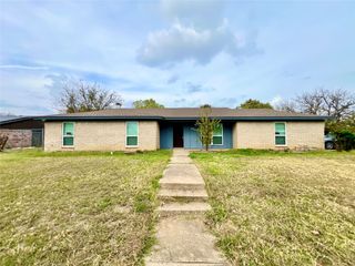 3241 Bunker Hill Drive, Forest Hill, TX 76140
