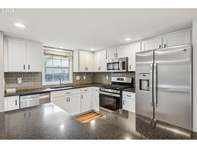 10665 Sw COTTONTAIL Pl, Beaverton, OR 97008