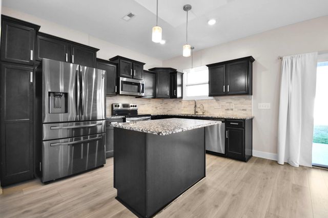 225 King Road, Clarksville, TN 37042