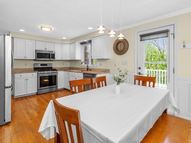 28 Blossom Street, Waltham, MA 02451