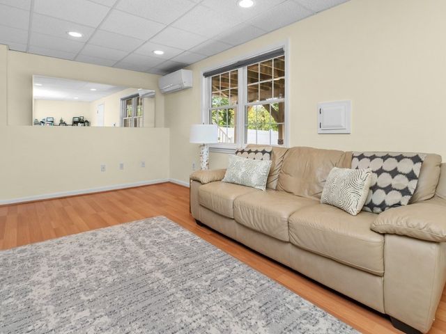 28 Blossom Street, Waltham, MA 02451