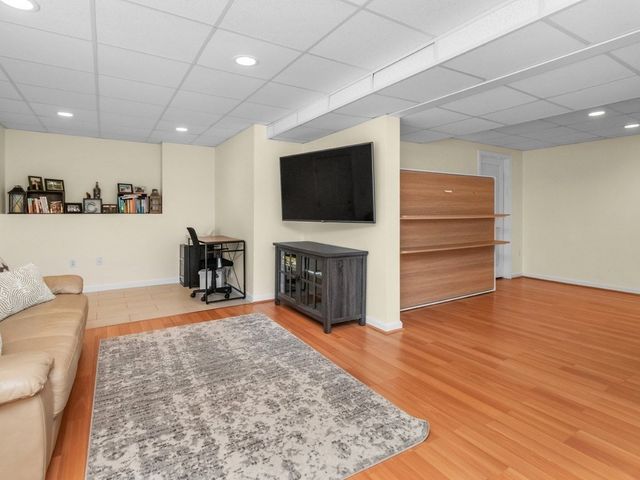 28 Blossom Street, Waltham, MA 02451