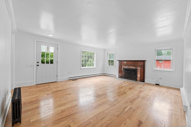 2921 Nichols Avenue, Trumbull, CT 06611