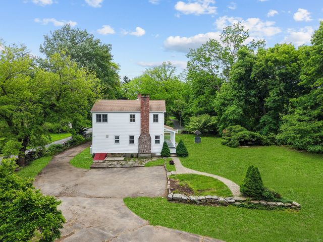 2921 Nichols Avenue, Trumbull, CT 06611