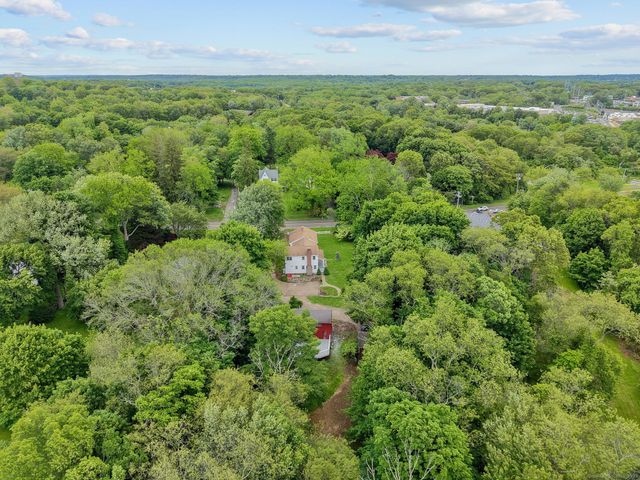 2921 Nichols Avenue, Trumbull, CT 06611