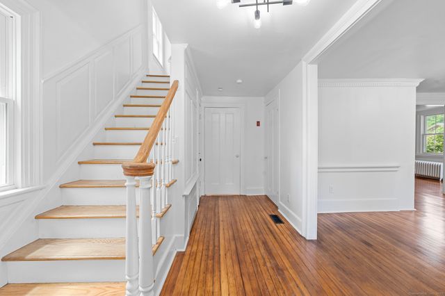 2921 Nichols Avenue, Trumbull, CT 06611