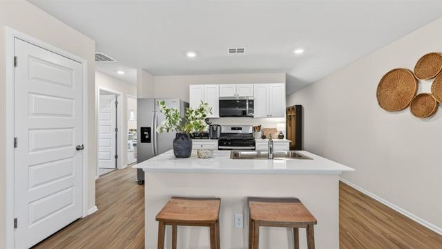 11516 SW 38th Street, Mustang, OK 73064