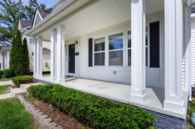 3280 Royal Avenue, Berkley, MI 48072