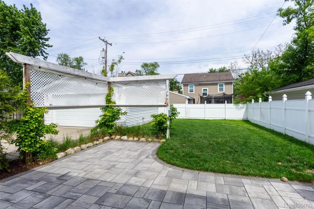 3280 Royal Avenue, Berkley, MI 48072