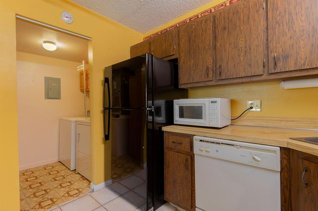 318 Pine Ridge Circle C-2, Greenacres, FL 33463