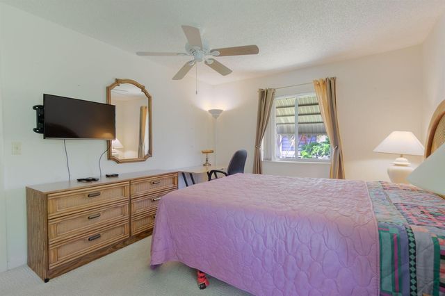 318 Pine Ridge Circle C-2, Greenacres, FL 33463