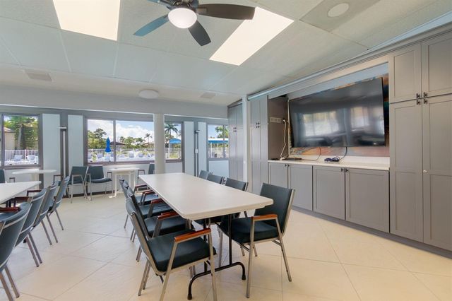 318 Pine Ridge Circle C-2, Greenacres, FL 33463