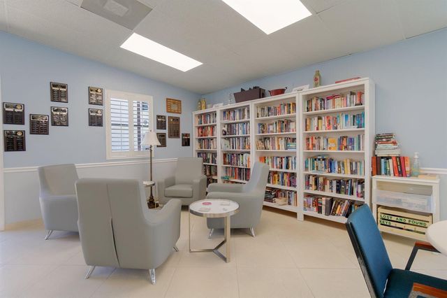 318 Pine Ridge Circle C-2, Greenacres, FL 33463