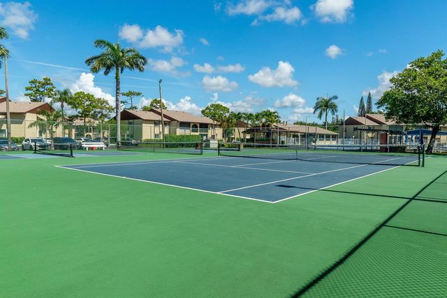 318 Pine Ridge Circle C-2, Greenacres, FL 33463