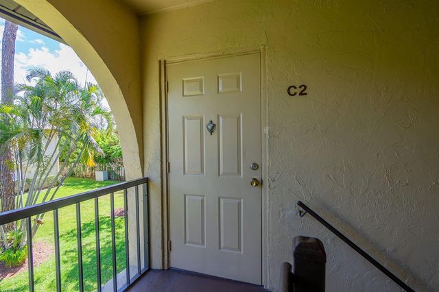 318 Pine Ridge Circle C-2, Greenacres, FL 33463