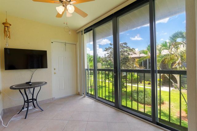 318 Pine Ridge Circle C-2, Greenacres, FL 33463