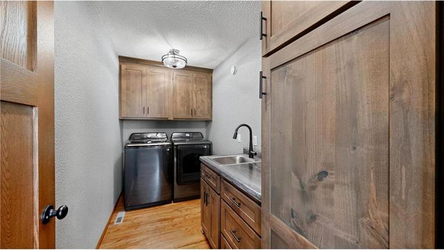 15158 241st Avenue, Preston, MN 55965