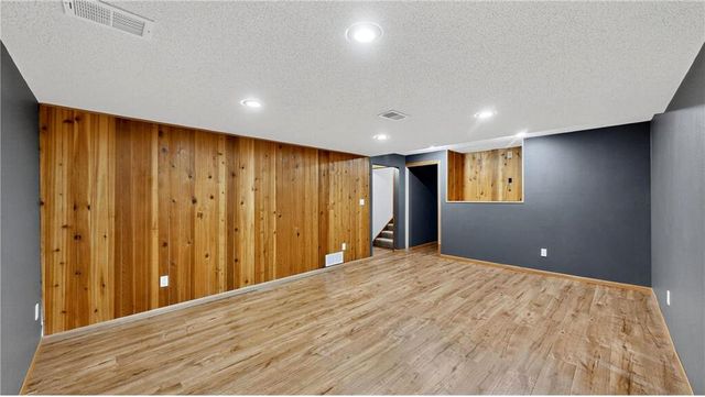 15158 241st Avenue, Preston, MN 55965