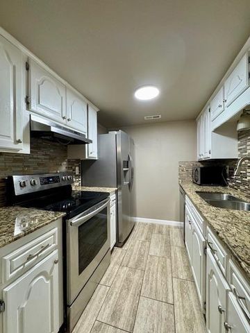 15 Nantucket Drive, Bella Vista, AR 72715