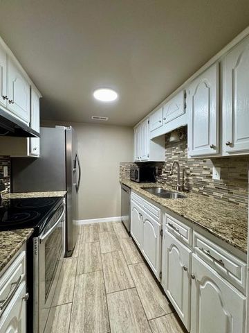 15 Nantucket Drive, Bella Vista, AR 72715