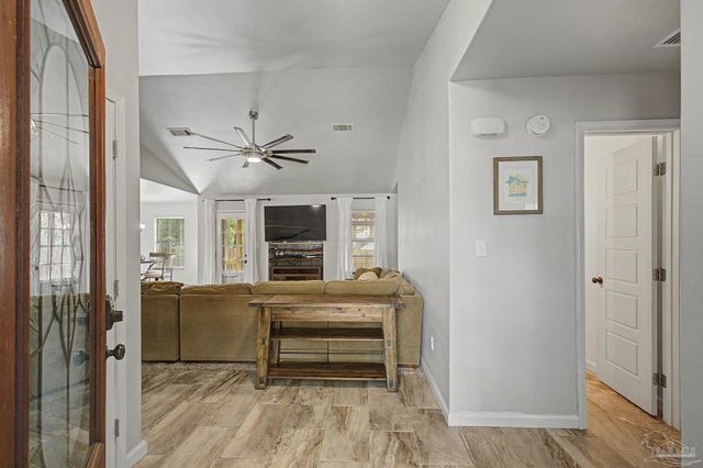 2841 Winners Cir Dr, Navarre, FL 32566